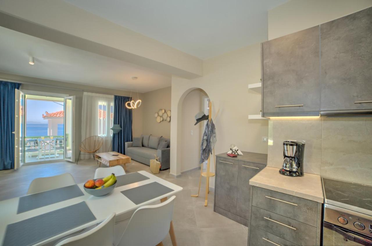Corali Suites Andros Batsi  Ngoại thất bức ảnh
