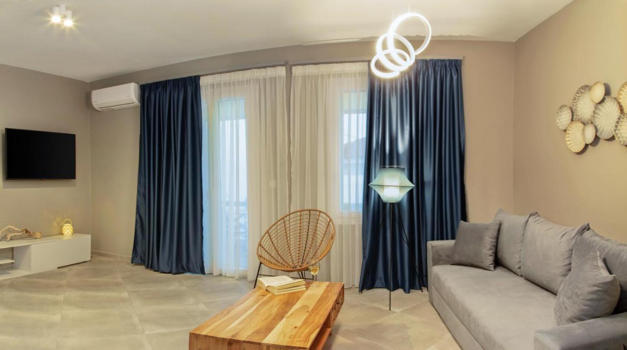 Corali Suites Andros Batsi  Ngoại thất bức ảnh