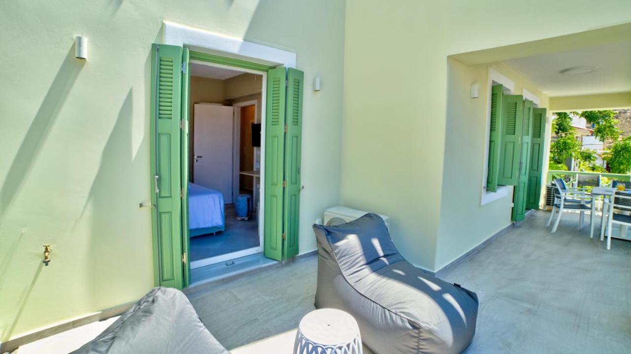 Corali Suites Andros Batsi  Ngoại thất bức ảnh