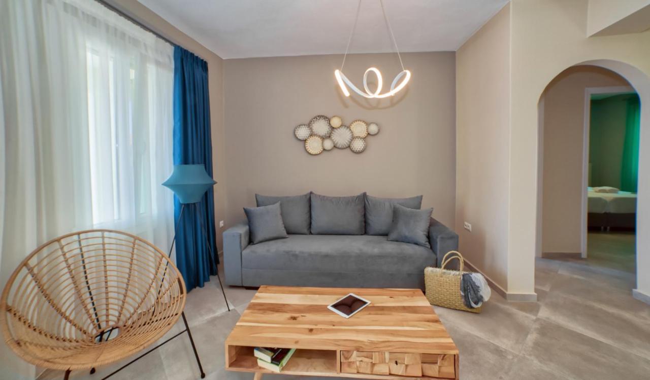 Corali Suites Andros Batsi  Ngoại thất bức ảnh