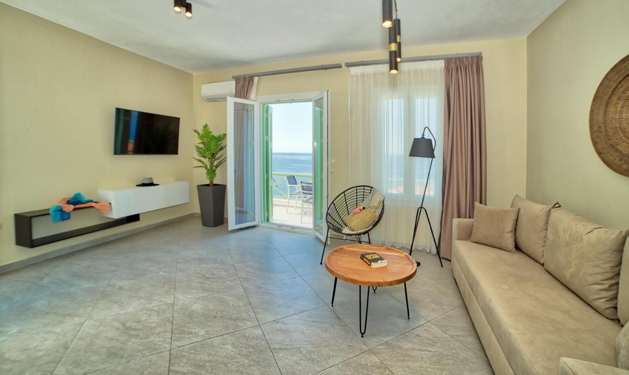 Corali Suites Andros Batsi  Ngoại thất bức ảnh