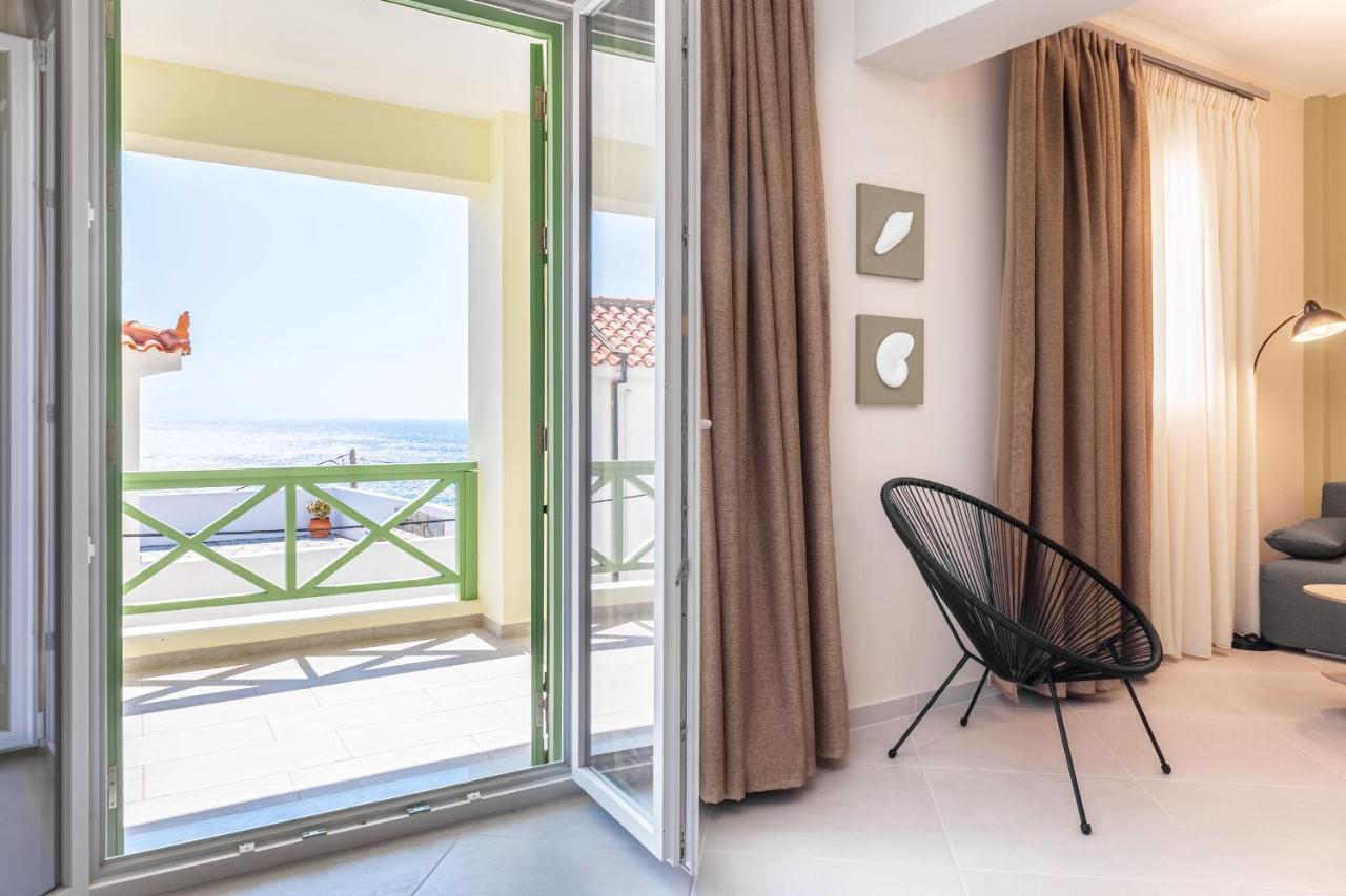Corali Suites Andros Batsi  Ngoại thất bức ảnh