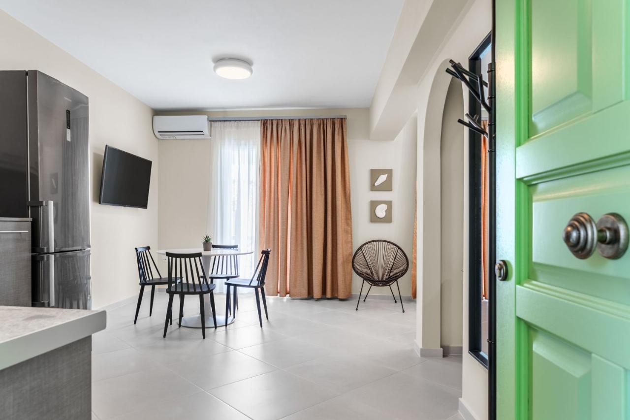 Corali Suites Andros Batsi  Ngoại thất bức ảnh